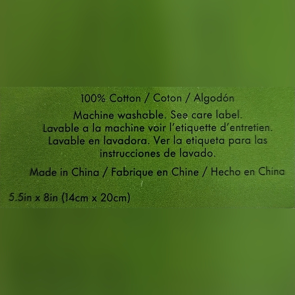 Kate Spade New York 2 Piece Set of red kisses on white background mini oven mitt - Picture 2 of 3